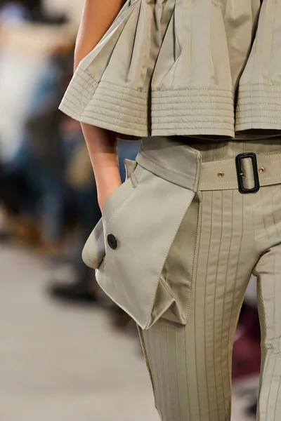 Look 39